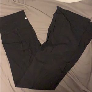 Lululemon yoga pants